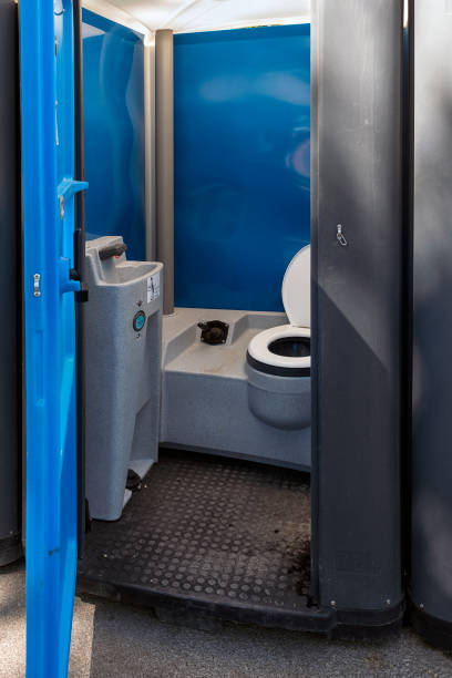 Best Porta potty services near me  in Mascotte, FL