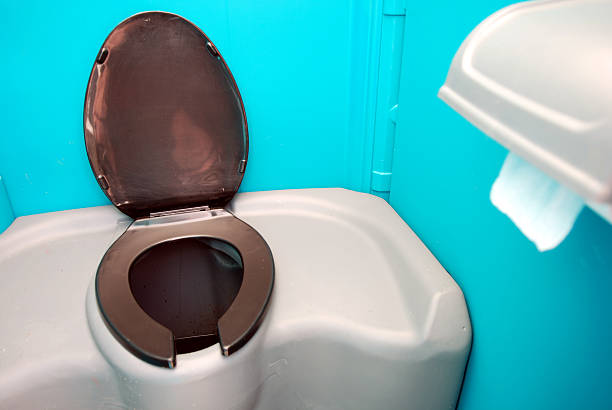 Best Construction site porta potty rental  in Mascotte, FL